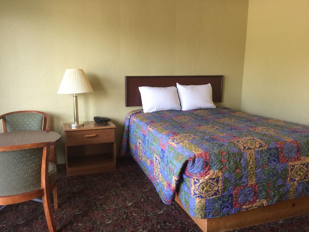 Quick Stop Motel photo 3