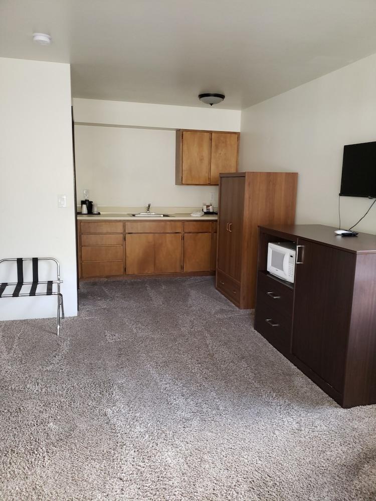 White Pine Motel photo 3