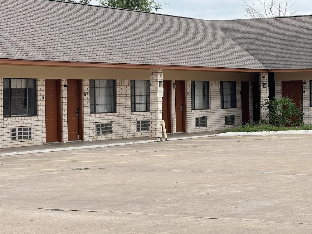 Garden Inn & Suite photo 22