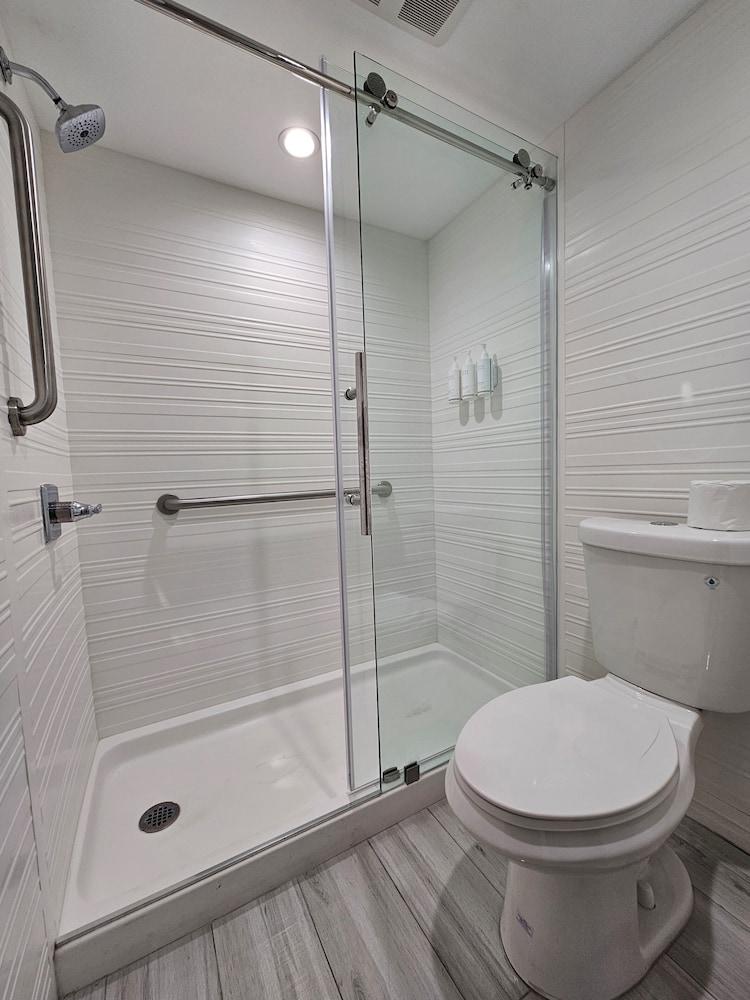 Travelodge by Wyndham Fullerton Near Anaheim photo 32