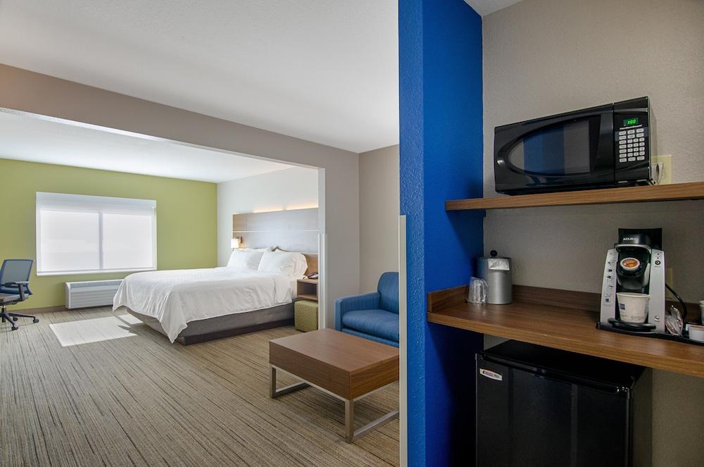Holiday Inn Express Hotel & Suites Weston by IHG photo 30