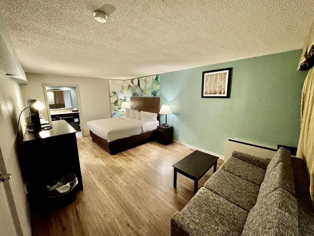 Wyndham Garden Ann Arbor photo 27