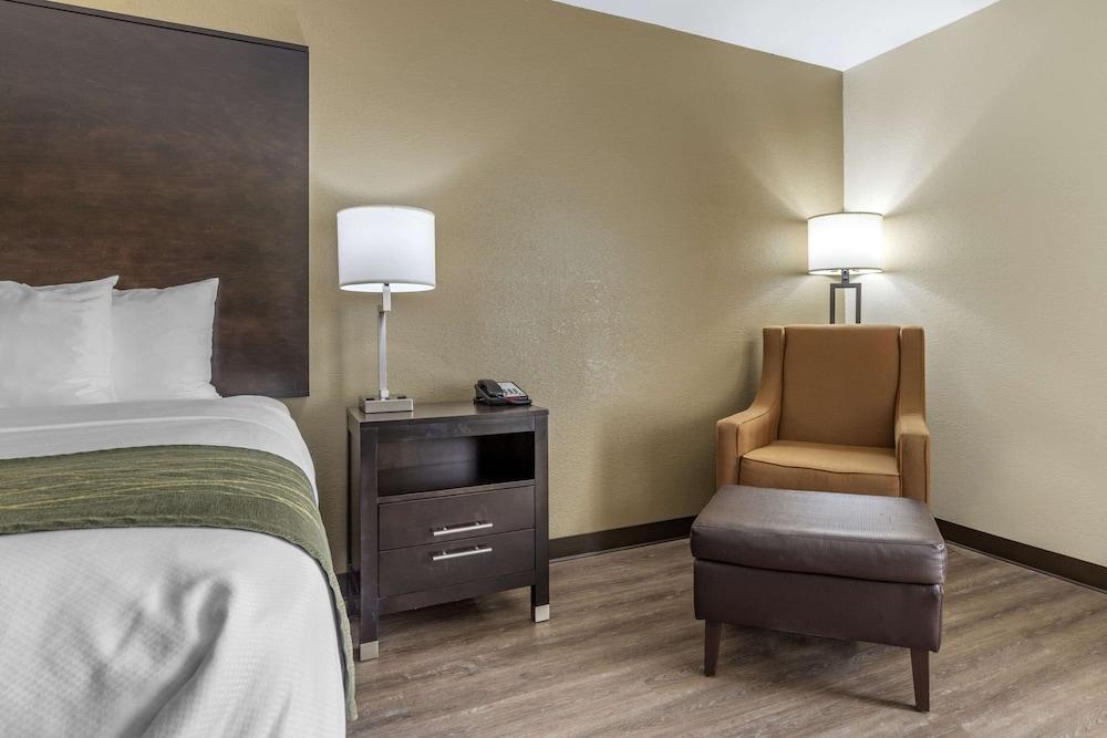 Comfort Inn Marion near Downtown & Blue Ridge PKWY photo 25