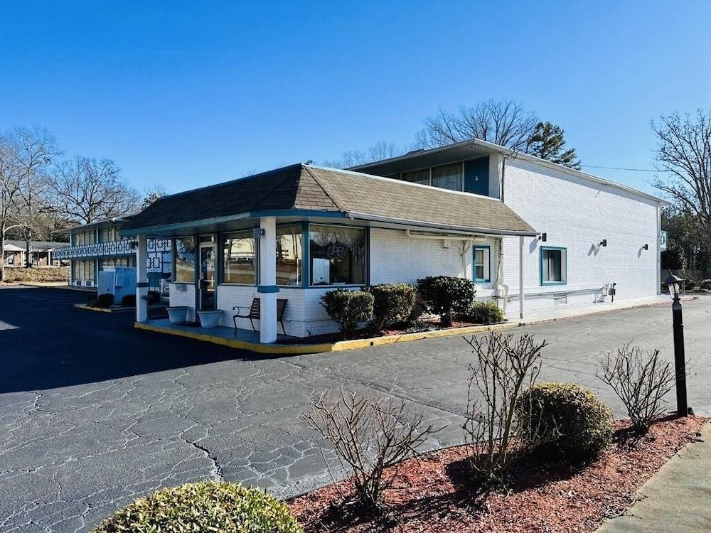 Econo Lodge Clemson - University Area photo 50