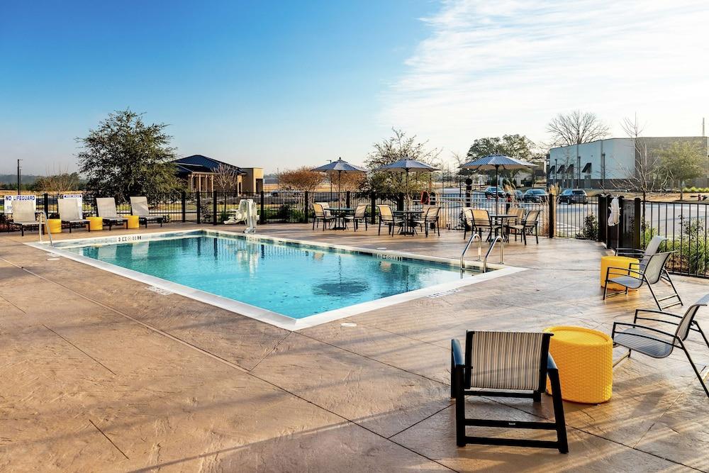 Hampton Inn & Suites Columbia Killian Road photo 87