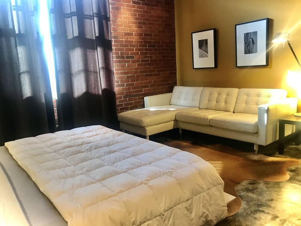 The Hangar Lofts Hotel photo 9