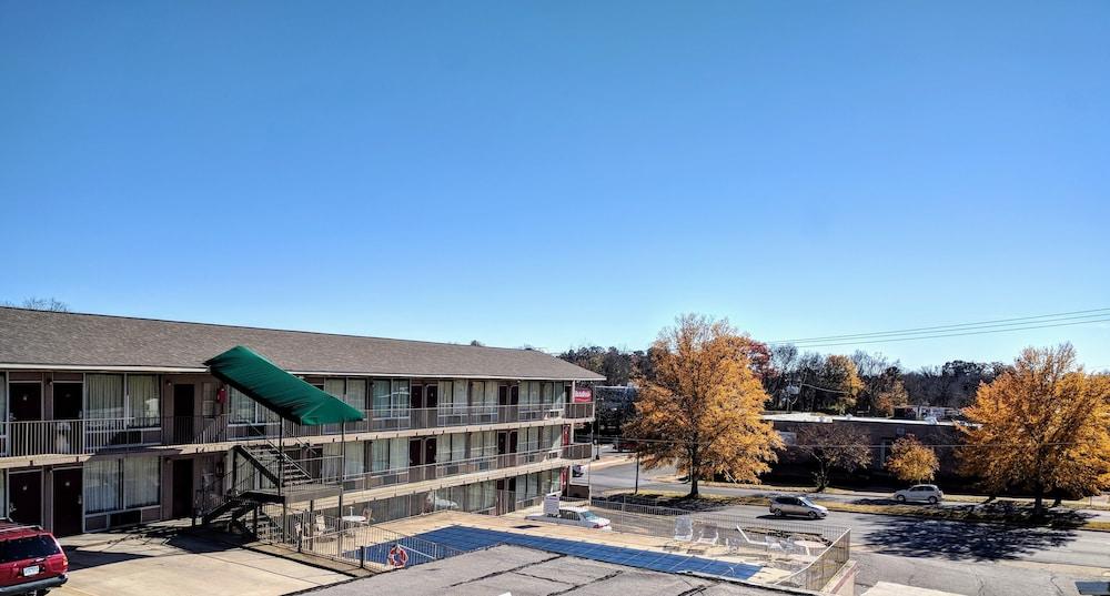 All Seasons Lodge photo 1