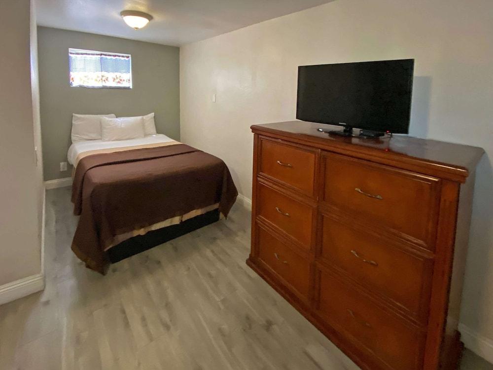 Rodeway Inn Ventura Midtown photo 26