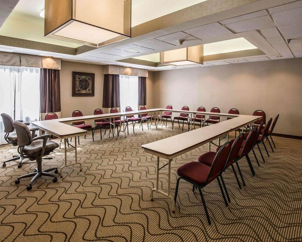 Comfort Suites Stafford Near Sugarland photo 29