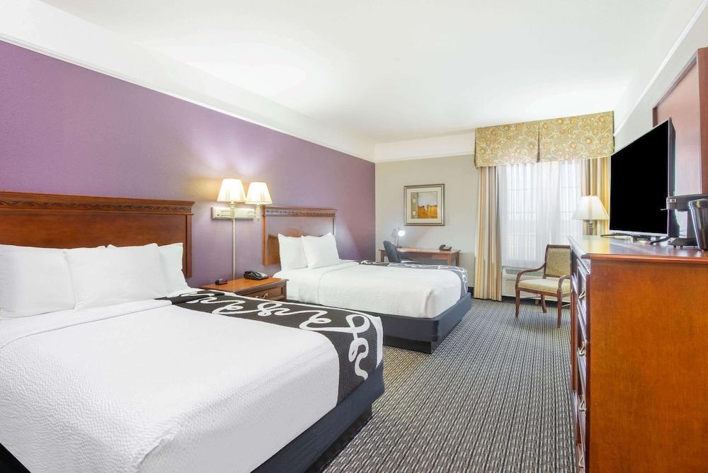 La Quinta Inn & Suites by Wyndham Gainesville photo 7