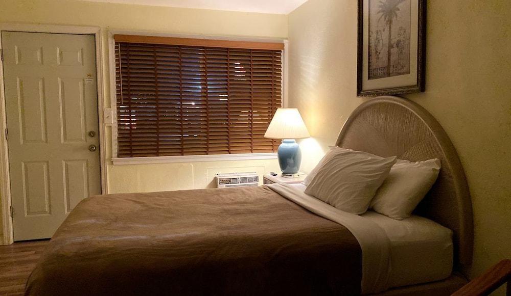 Sunland Inn Motel photo 3