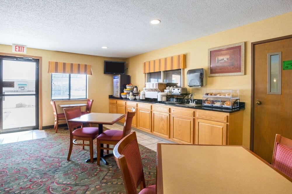 Quality Inn York photo 13
