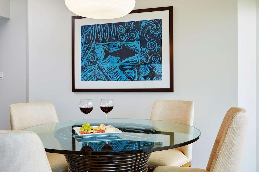 Ilikai Hotel & Luxury Suites photo 24
