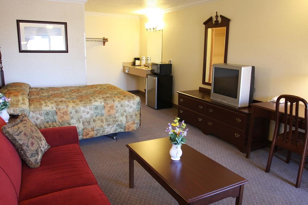 Western Royal Inn photo 2