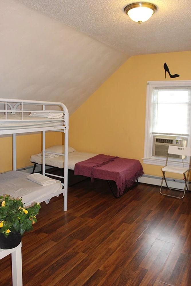 Providence Hostel and Guesthouse photo 1