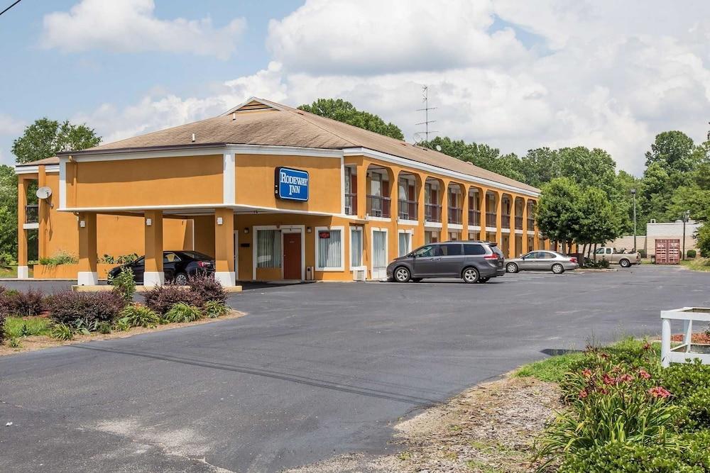 Rodeway Inn Laurens photo 17