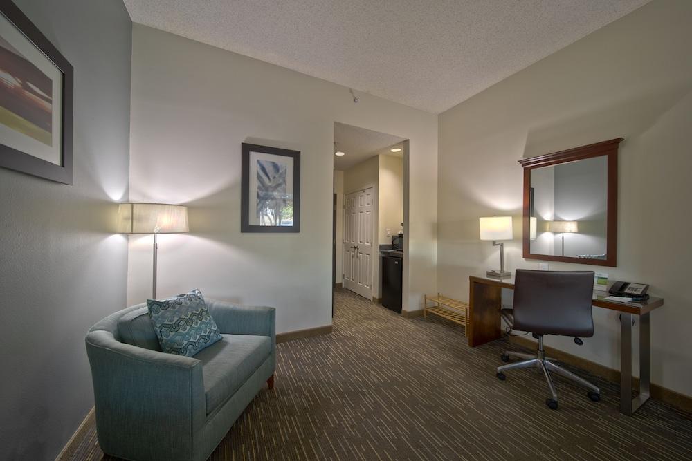 Wingate by Wyndham - Round Rock photo 13