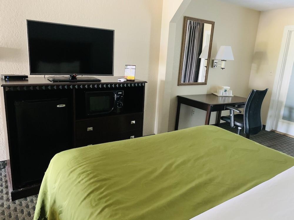 TownePlace Suites by Marriott Miramar Beach Destin photo 9