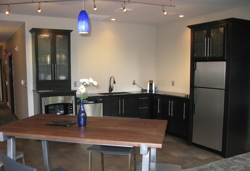 Suites at 118 photo 8
