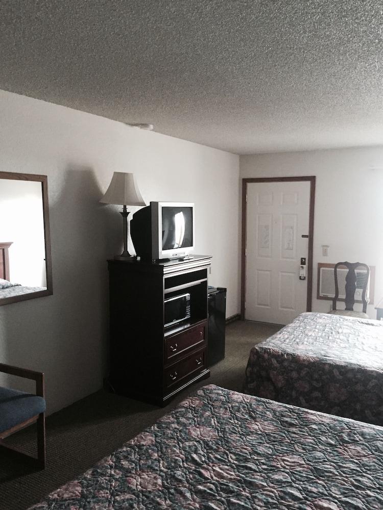 Country Inn Bolivar photo 3