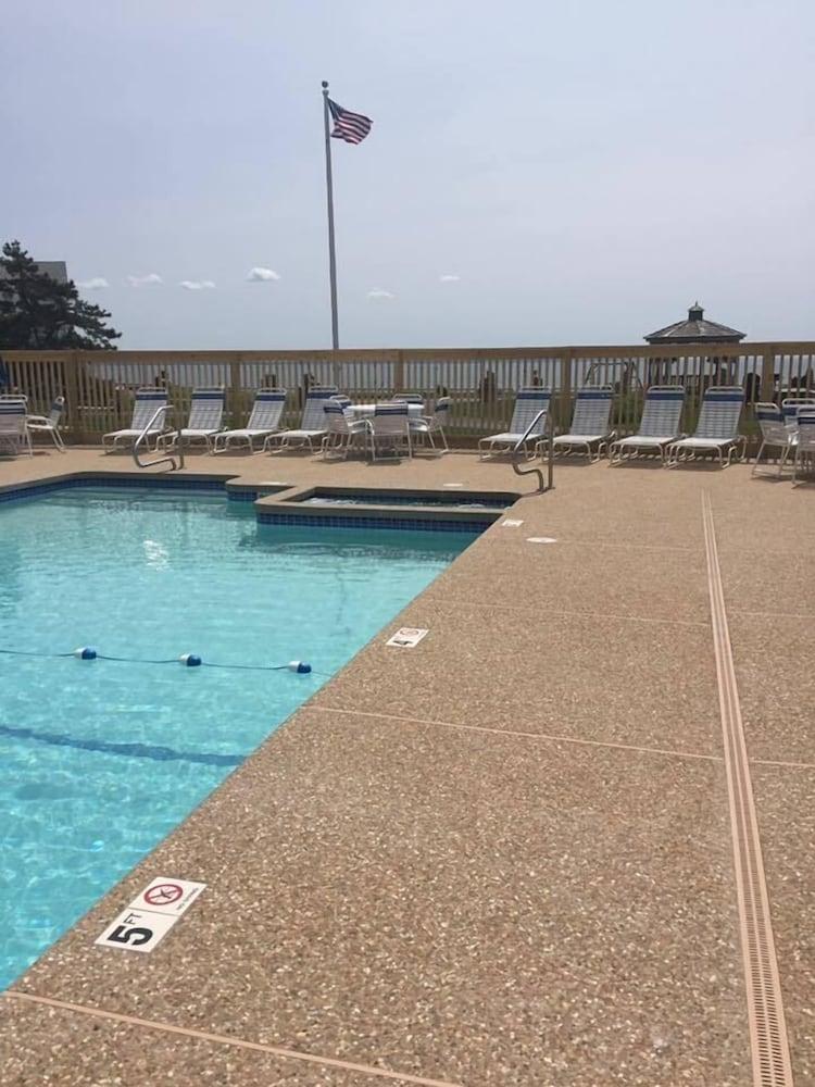 Mariner's Point Resort photo 27