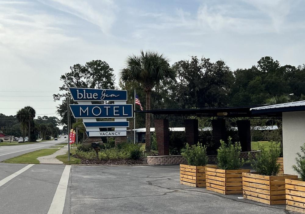 BlueGem Motel photo 68