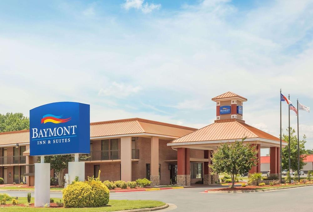 Baymont by Wyndham Rocky Mount I-95 photo 16