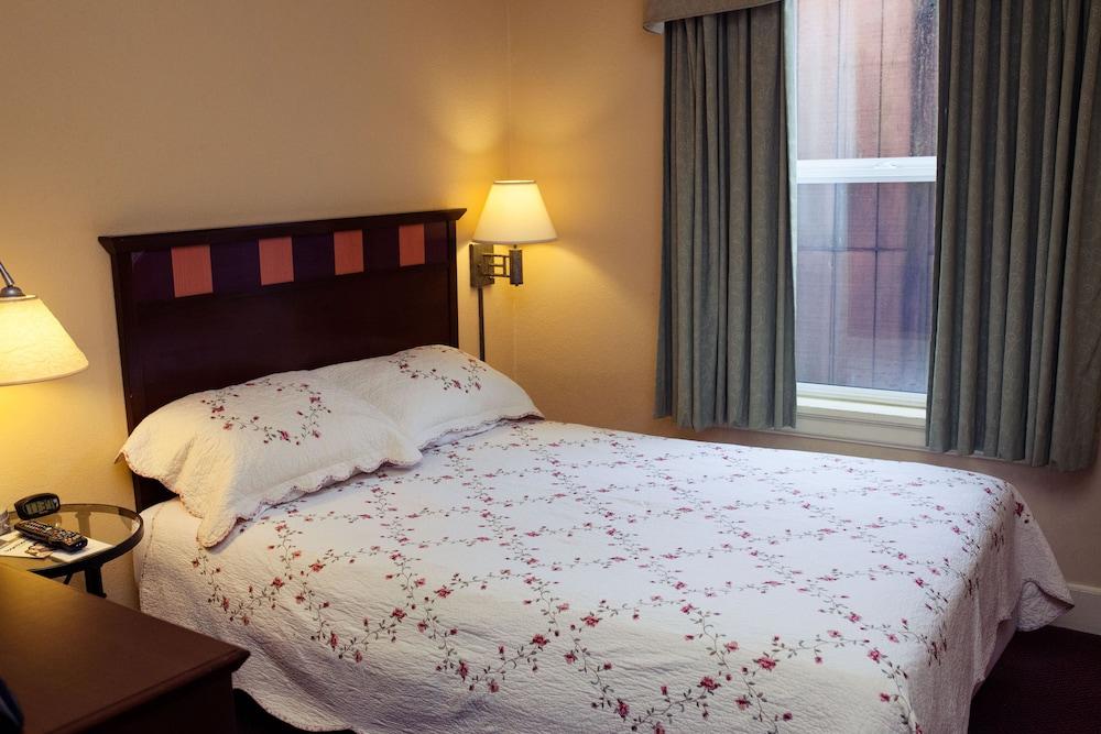 Gilmore Hotel, Trademark Collection by Wyndham photo 14