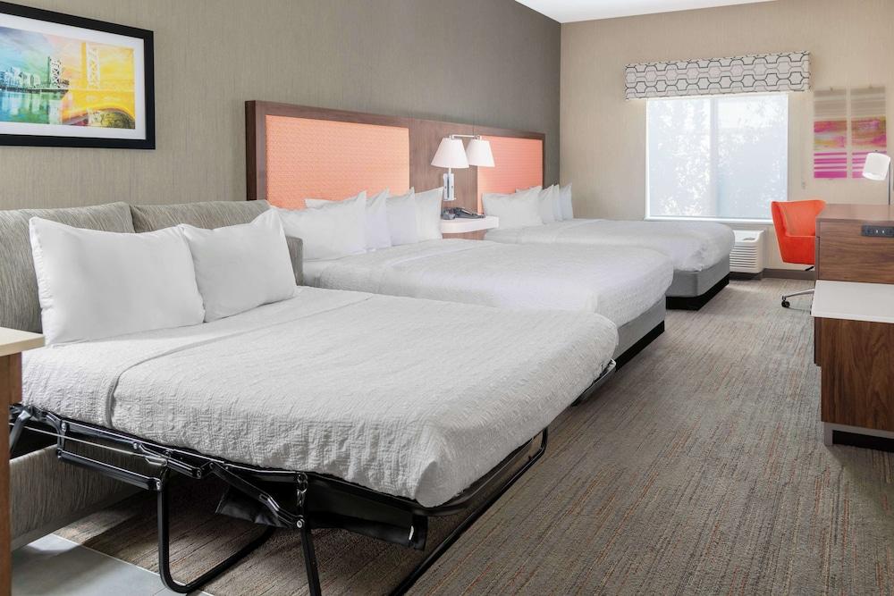 Hampton Inn & Suites Sacramento-Cal Expo photo 23