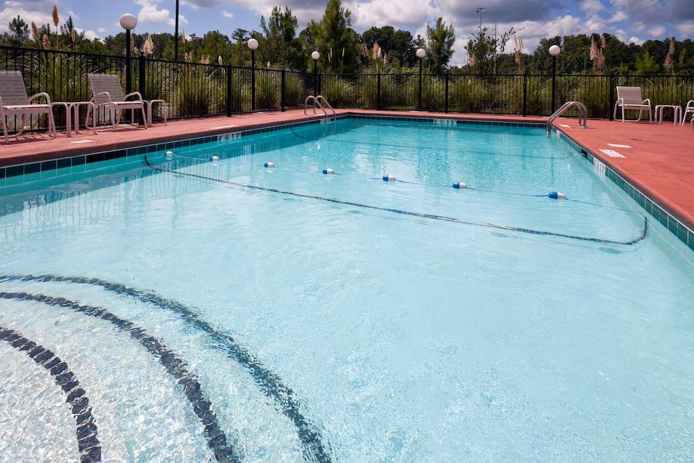 Holiday Inn Express Hotel & Suites Pell City by IHG photo 15