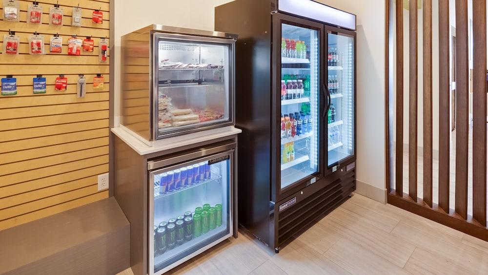Holiday Inn Express & Suites Latta by IHG photo 16