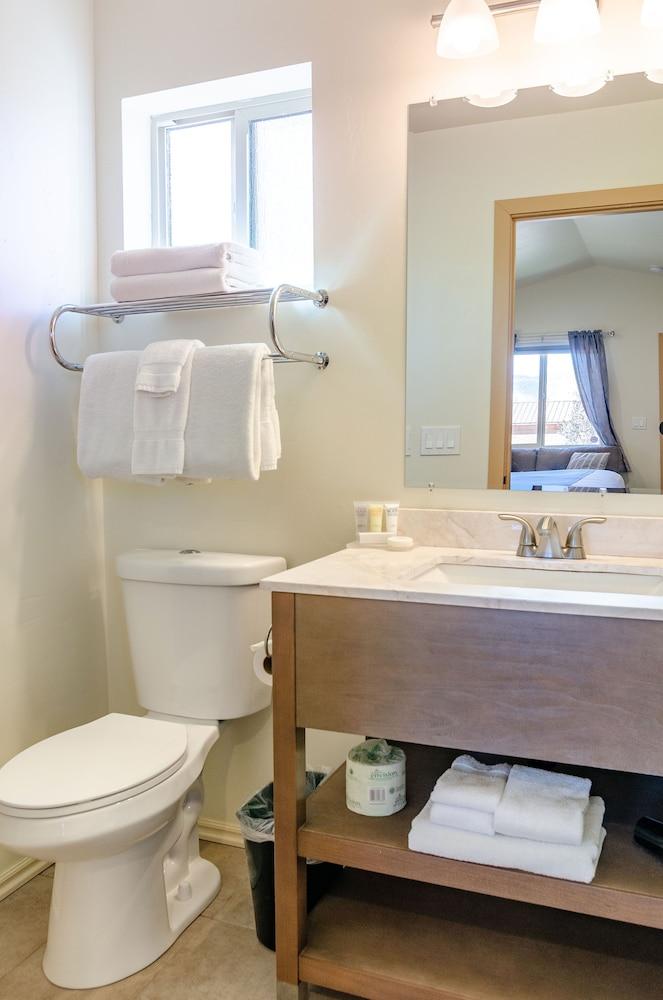 Mountain Ridge Cabins and Lodging photo 46