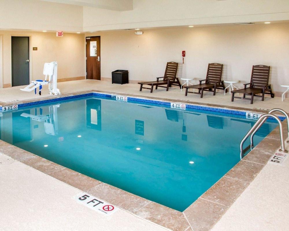 Comfort Inn & Suites San Marcos near Outlet Mall photo 19