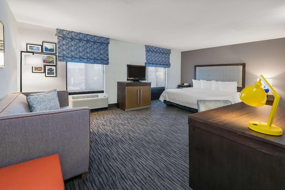 Hampton Inn & Suites San Marcos photo 15