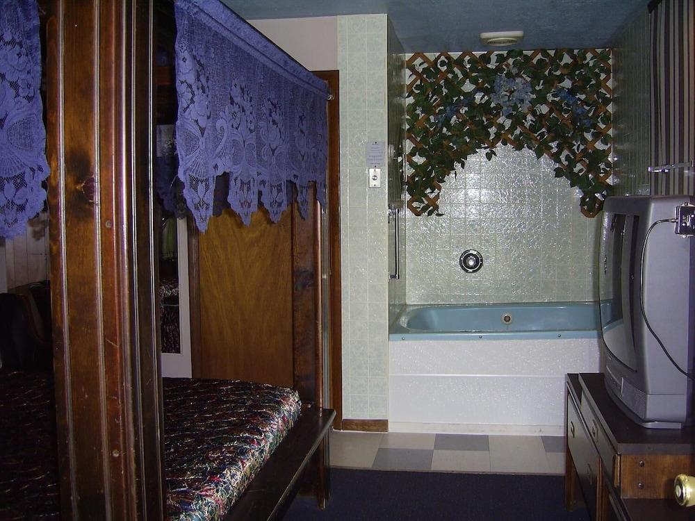 Cedar Grove Motel photo 7