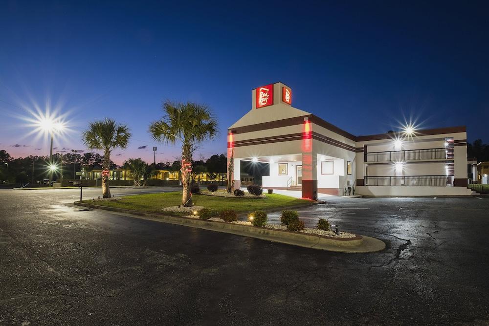 Red Roof Inn Walterboro photo 23