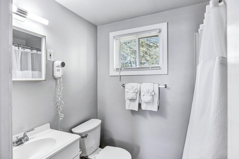 Ocean Breeze Motel photo 16