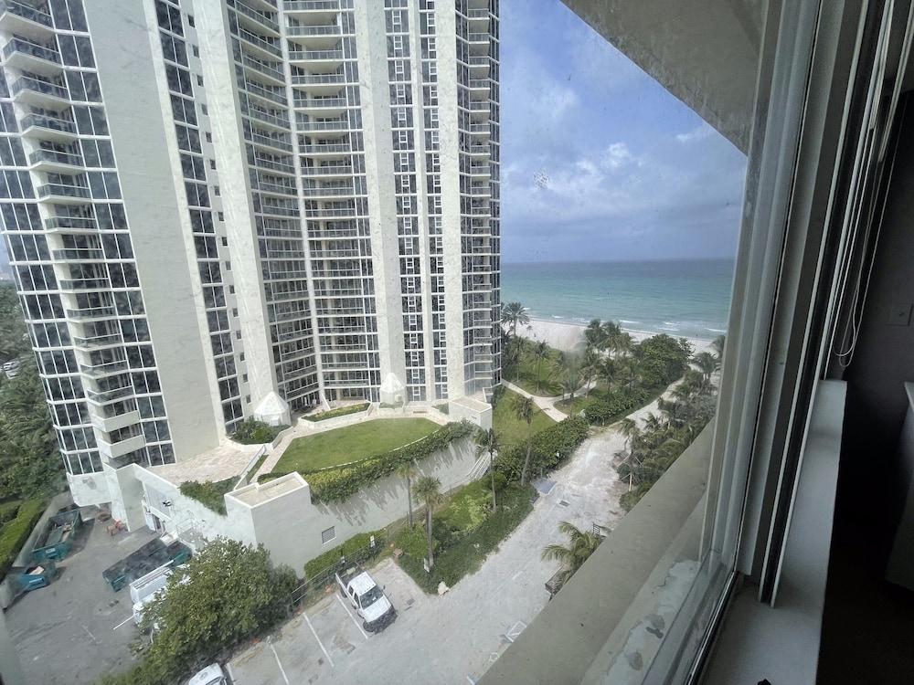Areia Azul Aparts Miami photo 23