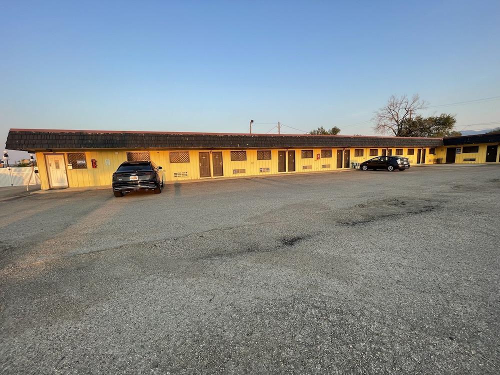 Sage & Sand Motel photo 8
