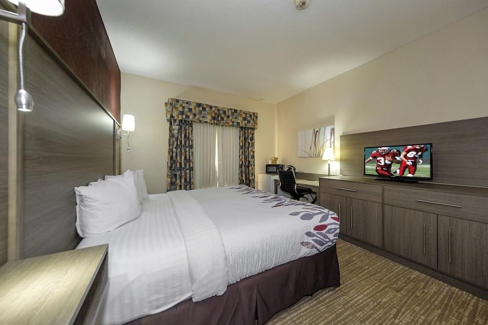 Red Roof Inn Yemassee photo 11