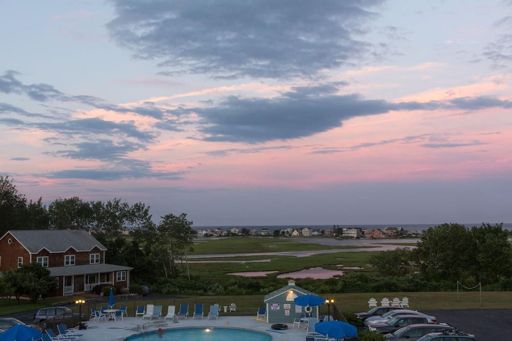 The Mariner Resort photo 23