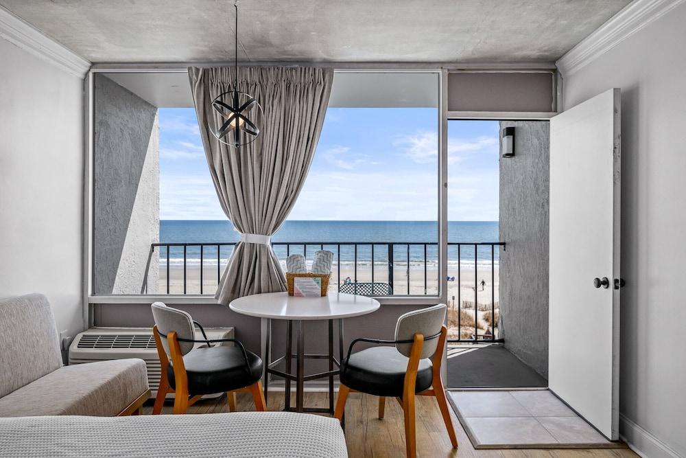 The Beverley Beach House photo 11