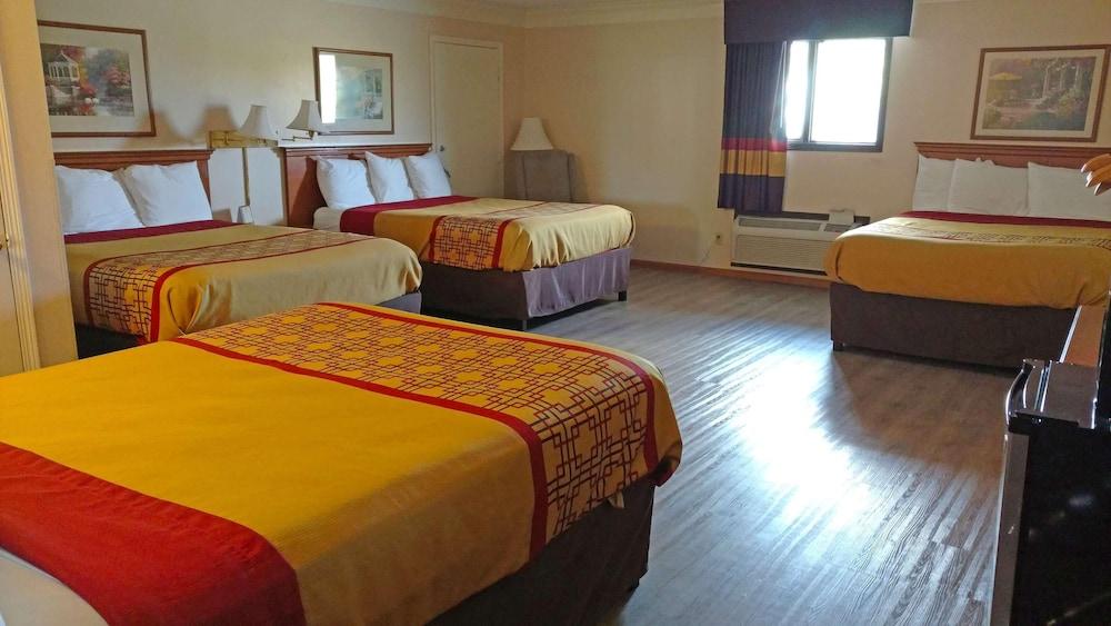 Home Suites photo 11
