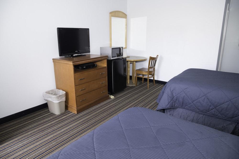 Capri inn and Suites photo 10