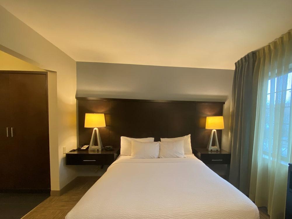 Staybridge Suites Liverpool Syra by IHG photo 8