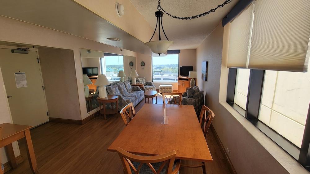 Four Sails Resort photo 16