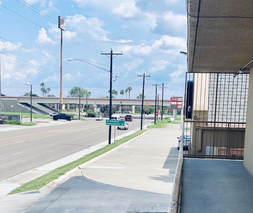 Executive Inn Kingsville photo 18