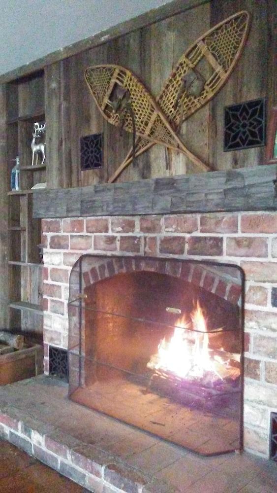 The Cabins at Autumn Mountain Winery photo 26