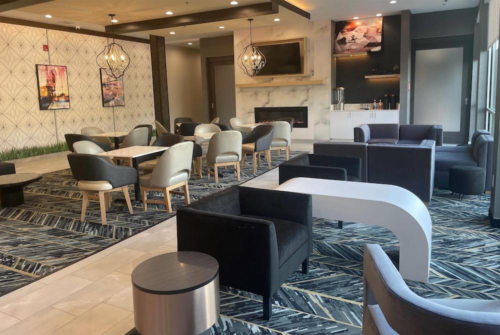 La Quinta Inn & Suites by Wyndham Olive Branch photo 4