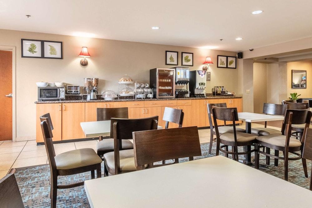 Sleep Inn & Suites Ronks - Lancaster Area photo 54